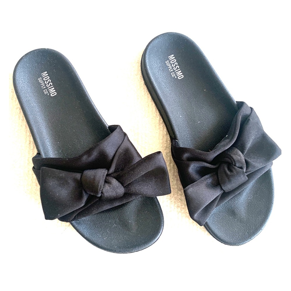 MOSSIMO Slip-on Shoes Size 8